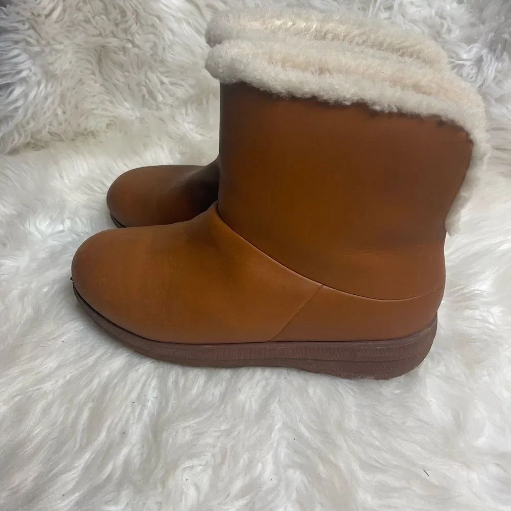 Fitflop Chestnut leather Shearling Ankle Boots SZ10 rubber soles. - Picture 2 of 13
